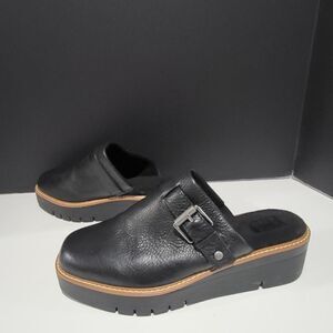Naturilizer Black Leather Slip On Mules